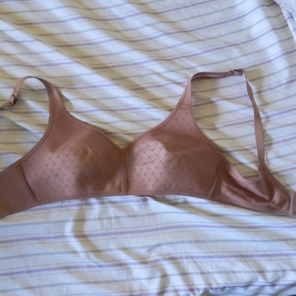 Lululemon bra